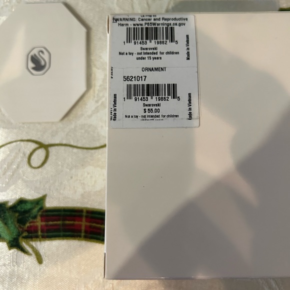 Swarovski 2022 Limited Edition Small Snowflake Ornament #5621017 ❄️ - Picture 10 of 10